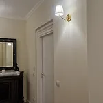 Apartament Ancients Courts Of