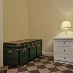 Ancients Courts Of Apartament