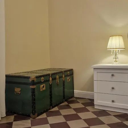 Ancients Courts Of Apartment
